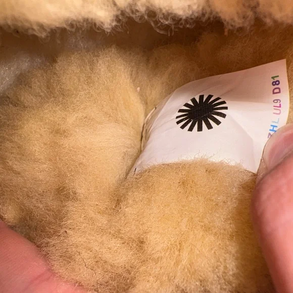 UGG Women’s Chestnut Ultra Mini Boots - Picture 8 of 11